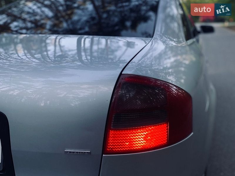 Седан Audi A6 2002 в Обухове
