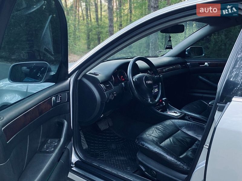 Седан Audi A6 2002 в Обухове