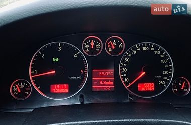 Седан Audi A6 2002 в Обухове