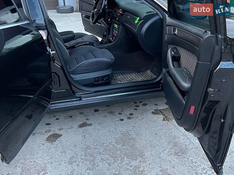 Універсал Audi A6 2000 в Рівному