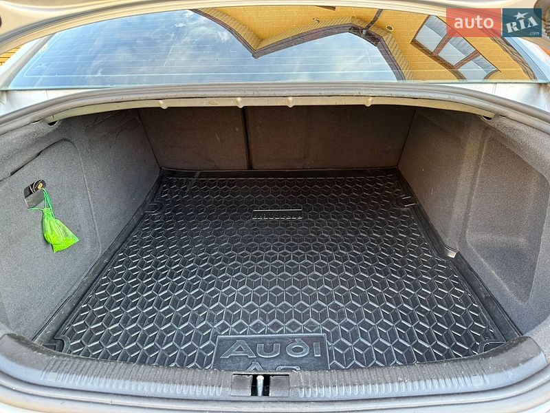 Седан Audi A6 2004 в Стрые