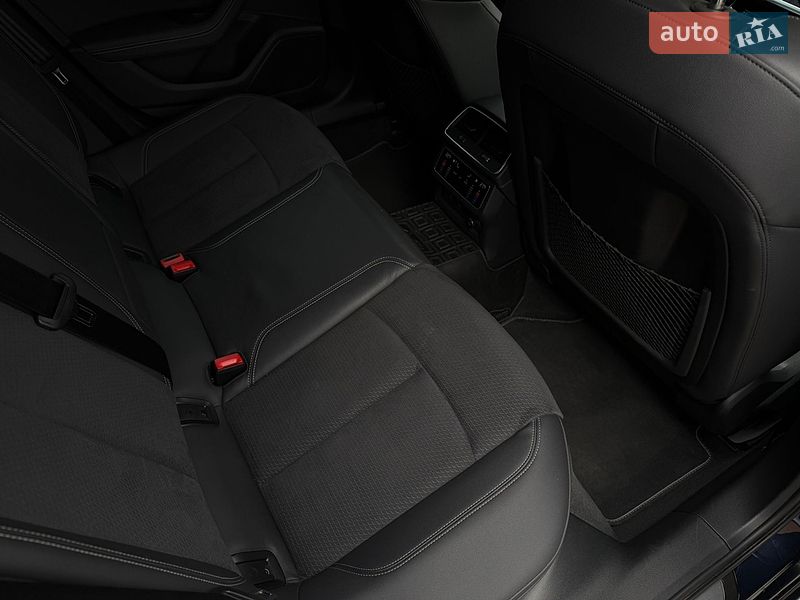 Седан Audi A6 2023 в Хмельницком