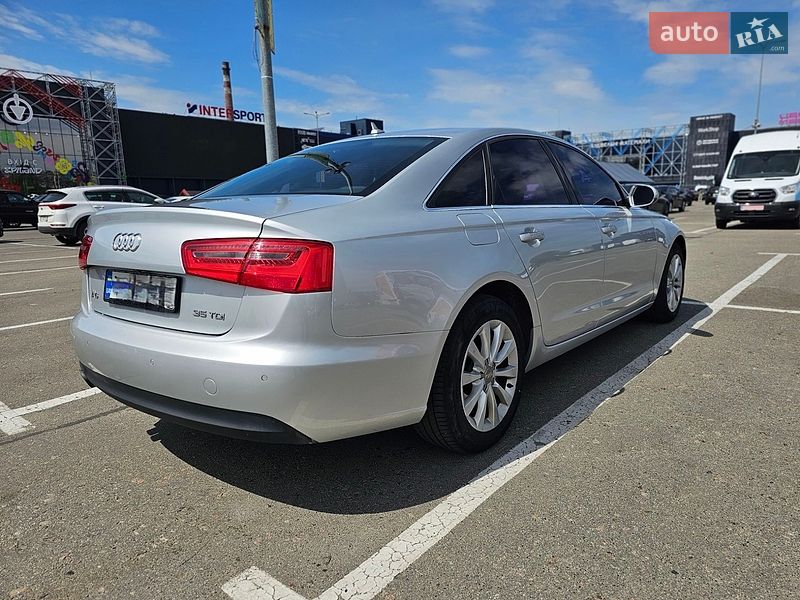 Седан Audi A6 2015 в Киеве