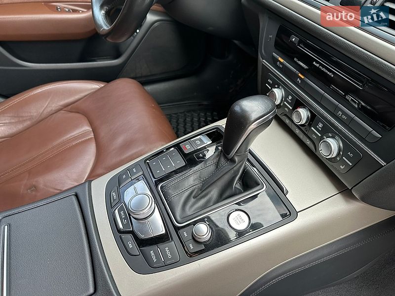 Универсал Audi A6 2016 в Новой Ушице