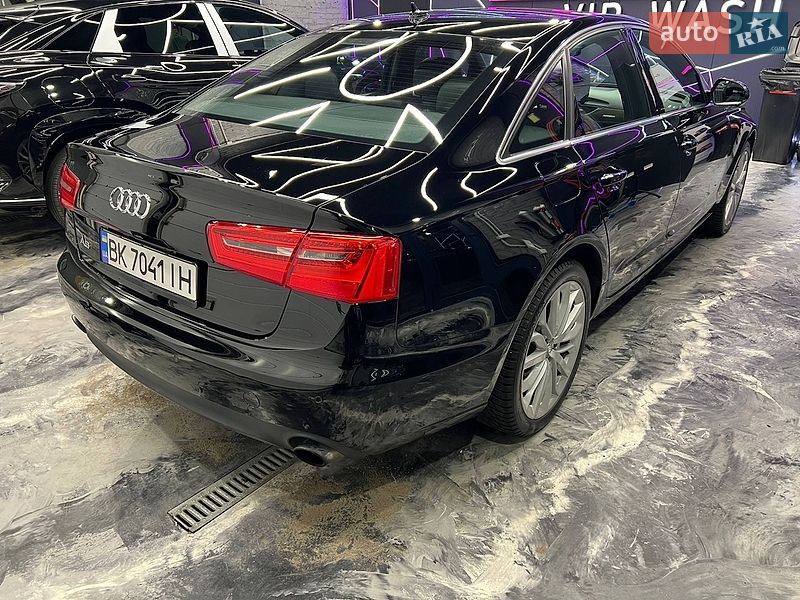 Седан Audi A6 2014 в Киеве
