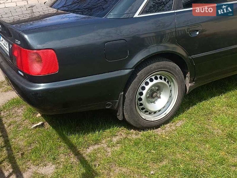 Седан Audi A6 1995 в Черкасах