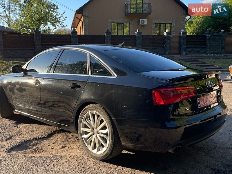 Седан Audi A6 2011 в Нетешине