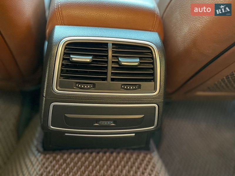 Седан Audi A6 2011 в Нетешине