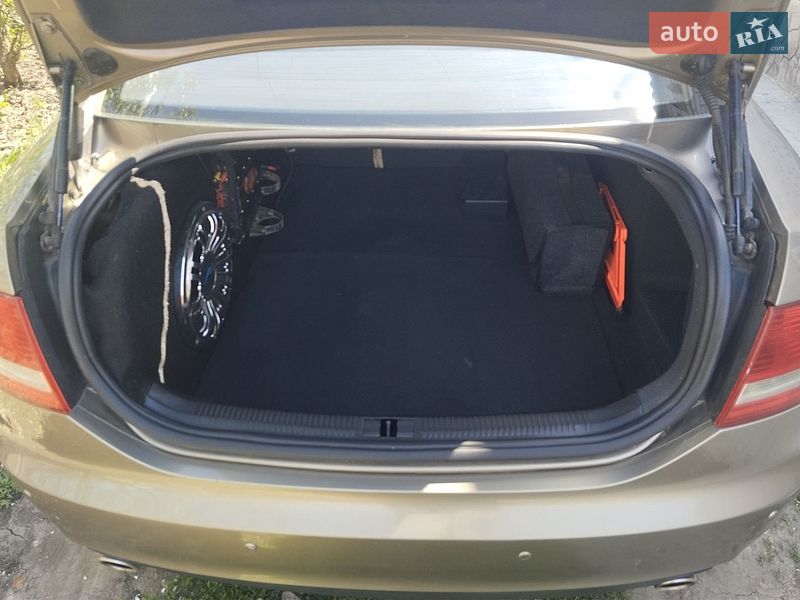 Седан Audi A6 2005 в Карлівці