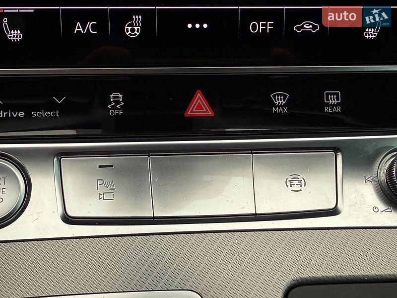 Седан Audi A6 2018 в Львові