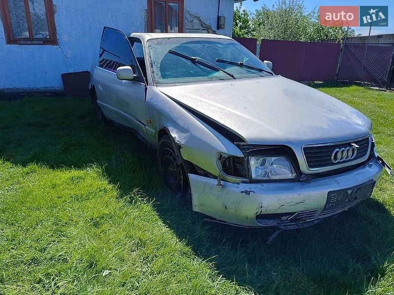 Седан Audi A6 1995 в Львові