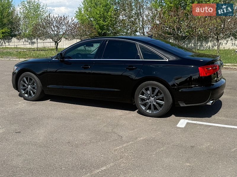 Седан Audi A6 2013 в Дубні