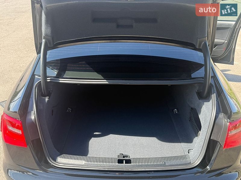 Седан Audi A6 2013 в Дубні