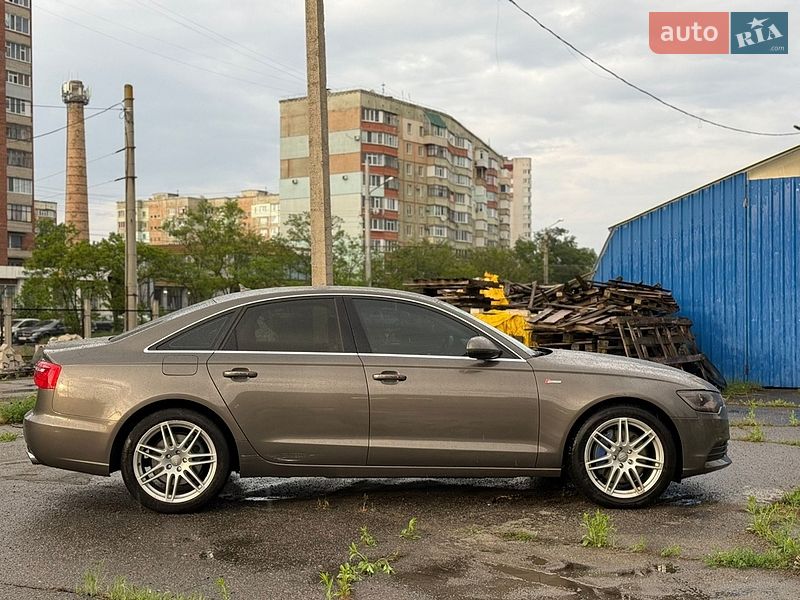 Седан Audi A6 2012 в Полтаве
