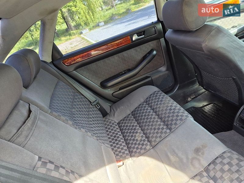 Седан Audi A6 2001 в Чернівцях