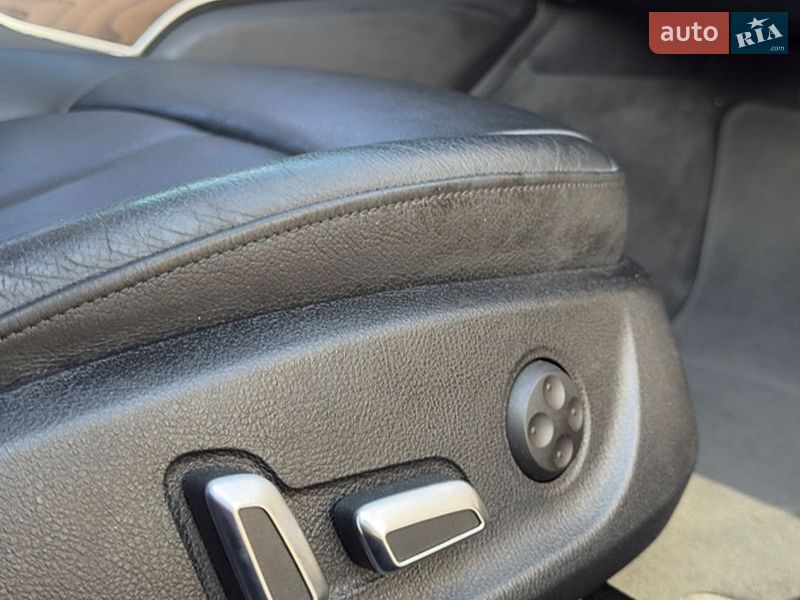 Седан Audi A6 2015 в Киеве