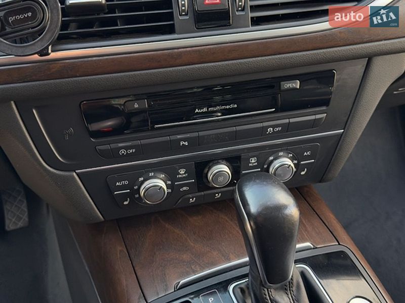 Седан Audi A6 2015 в Киеве