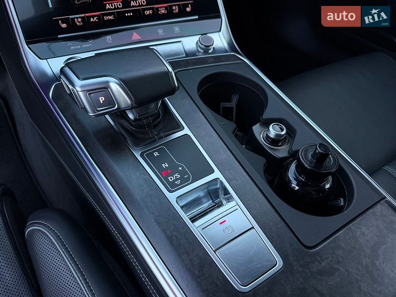 Седан Audi A6 2019 в Ужгороде