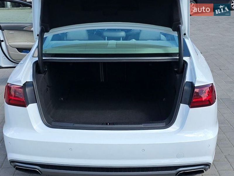 Седан Audi A6 2015 в Львове