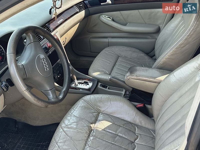 Универсал Audi A6 2002 в Залещиках