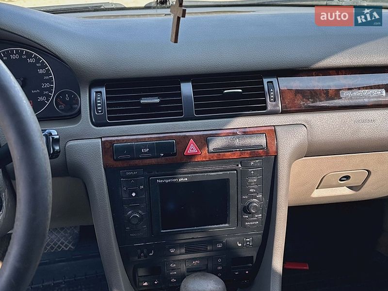 Универсал Audi A6 2002 в Залещиках