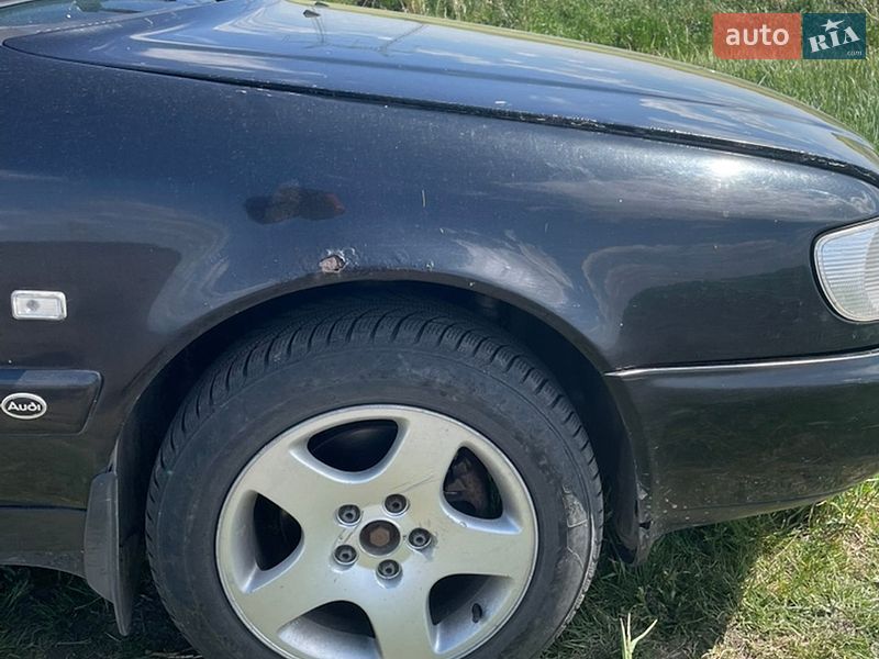 Седан Audi A6 1997 в Жовкві