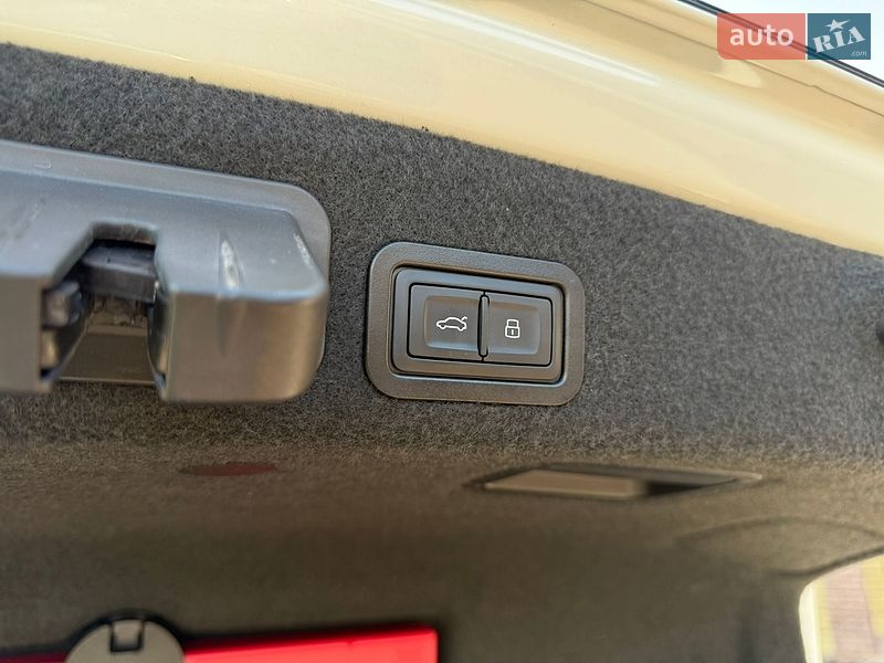 Седан Audi A6 2015 в Луцке