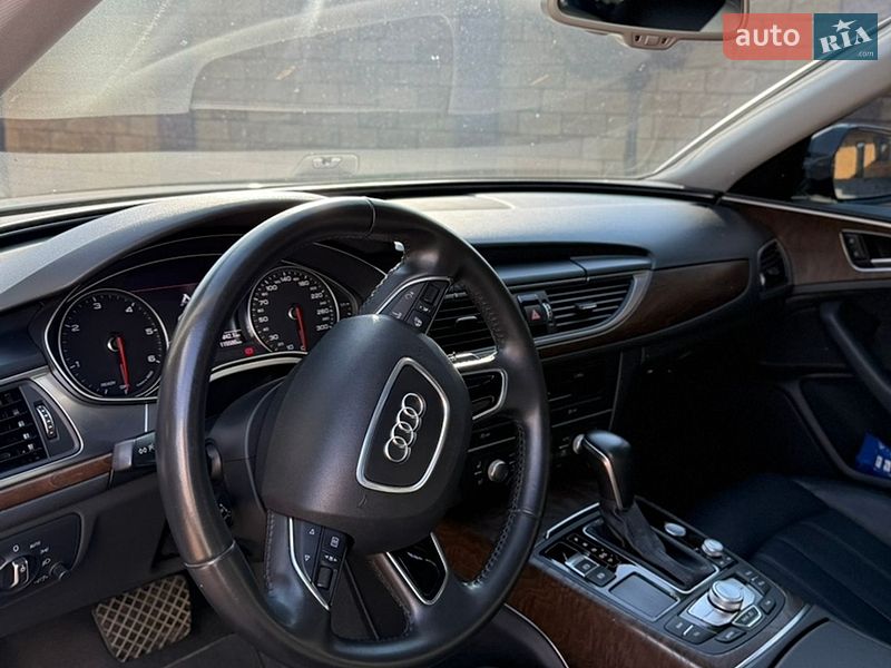Седан Audi A6 2015 в Луцке