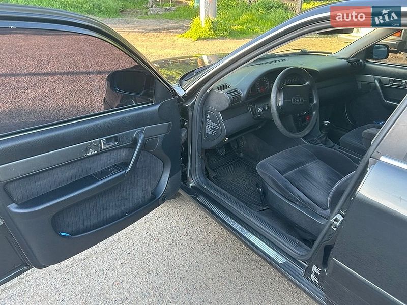 Седан Audi A6 1996 в Одесі