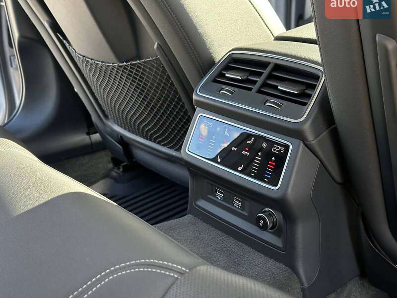 Седан Audi A6 2020 в Львові