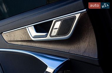 Седан Audi A6 2019 в Нововолинську