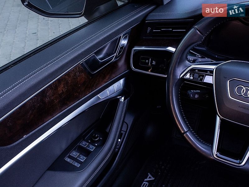 Седан Audi A6 2019 в Нововолинську