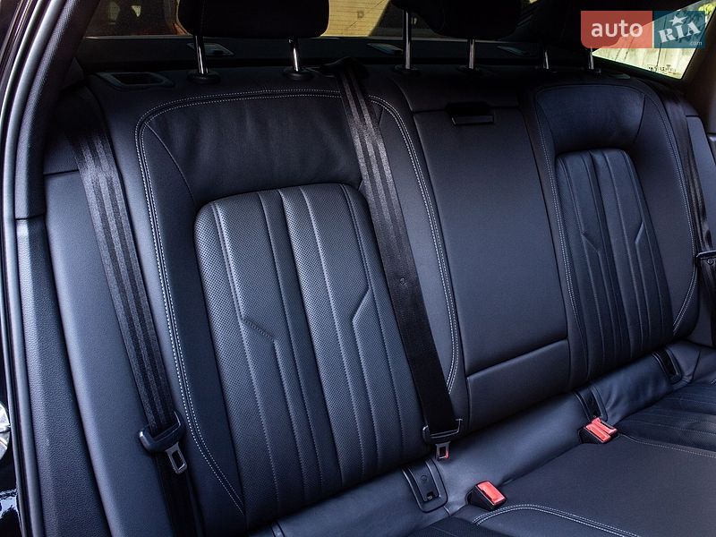 Седан Audi A6 2019 в Нововолинську
