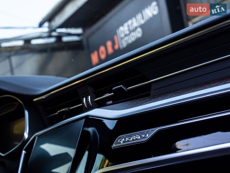 Седан Audi A6 2019 в Нововолинську