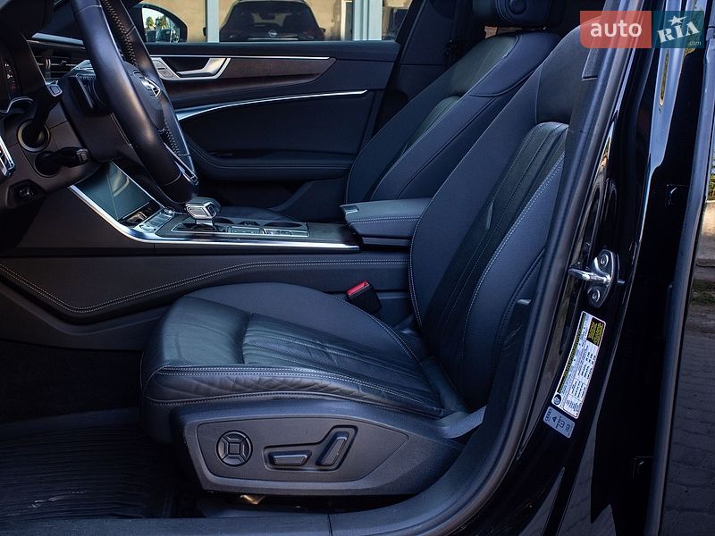 Седан Audi A6 2019 в Нововолинську