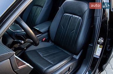 Седан Audi A6 2019 в Нововолинську