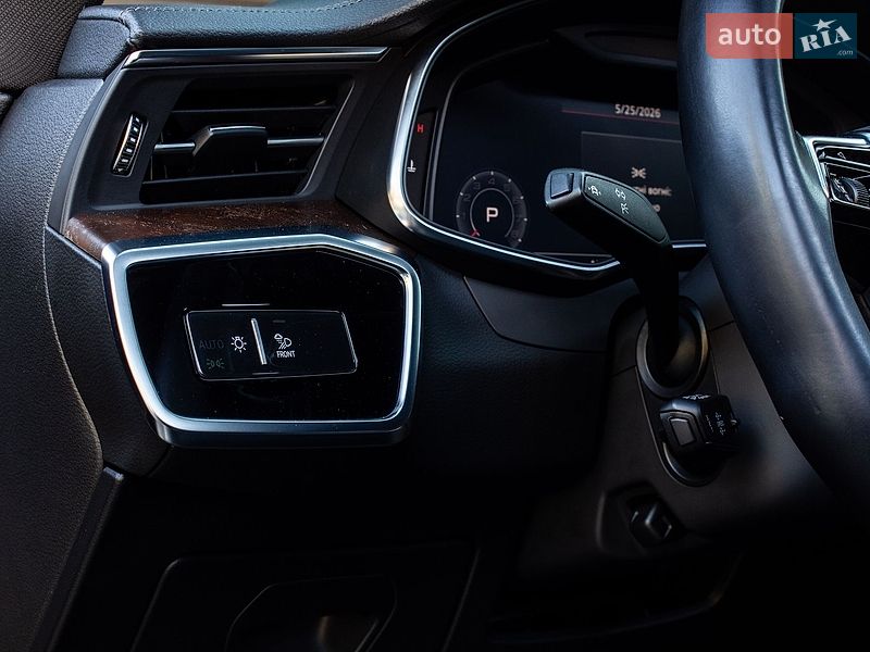 Седан Audi A6 2019 в Нововолинську