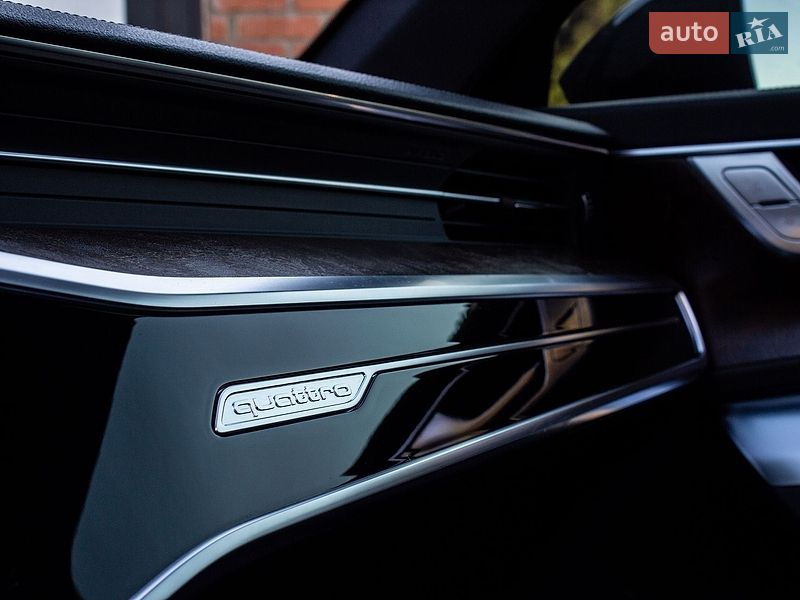 Седан Audi A6 2019 в Нововолинську