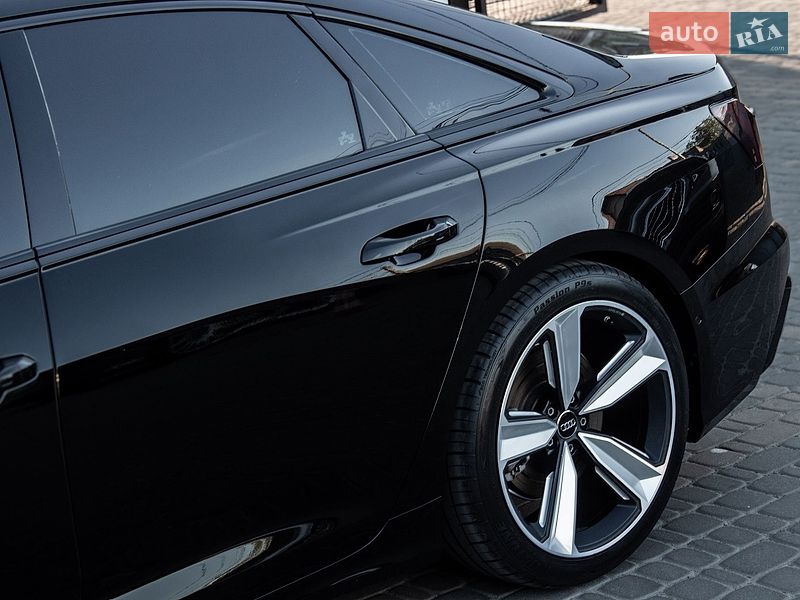 Седан Audi A6 2019 в Нововолинську