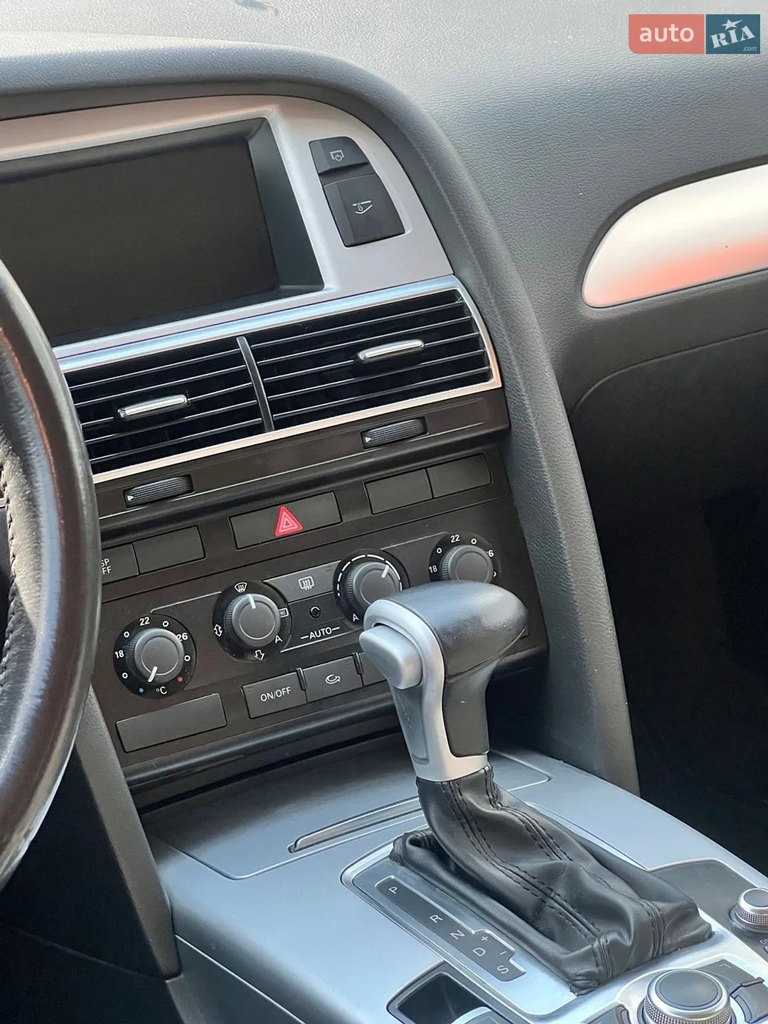 2010 Audi A6 - мініатюра 21