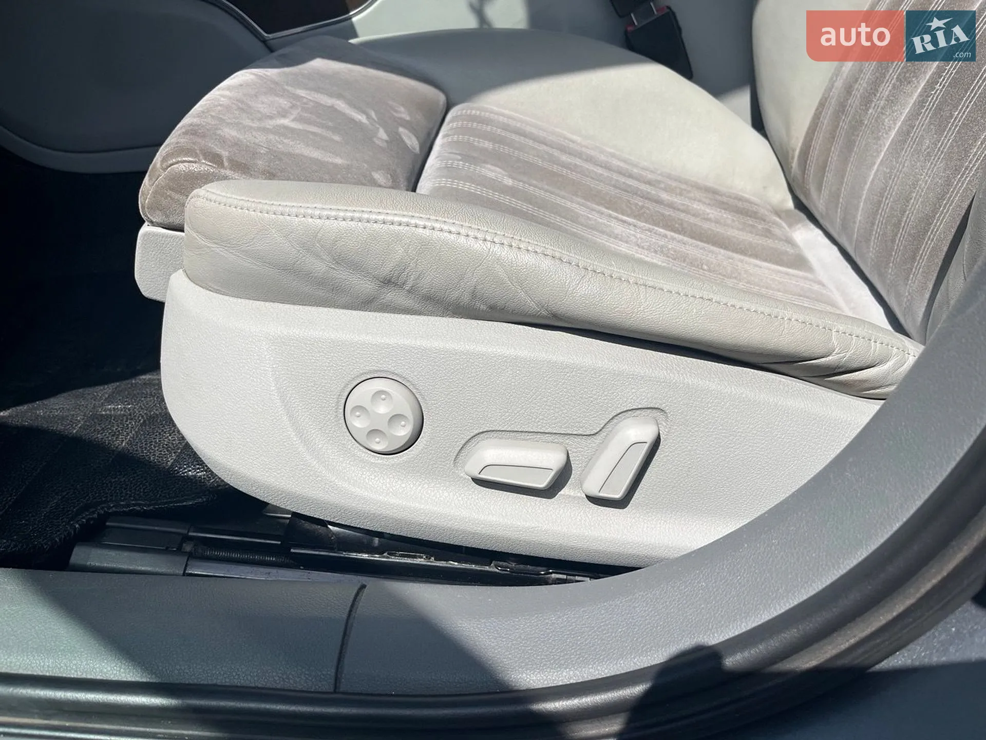 Audi A6 2013 VIN WAUZZZ4G7DN119971 фото оголошення 20 з 26
