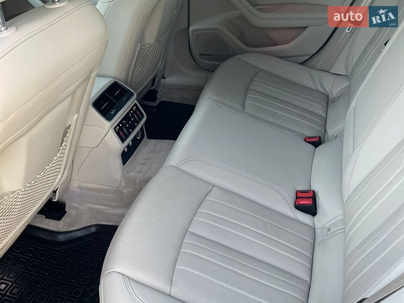 Седан Audi A6 2019 в Стрые