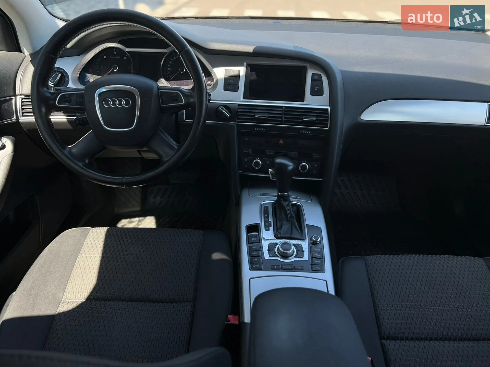 2010 Audi A6 - мініатюра 10