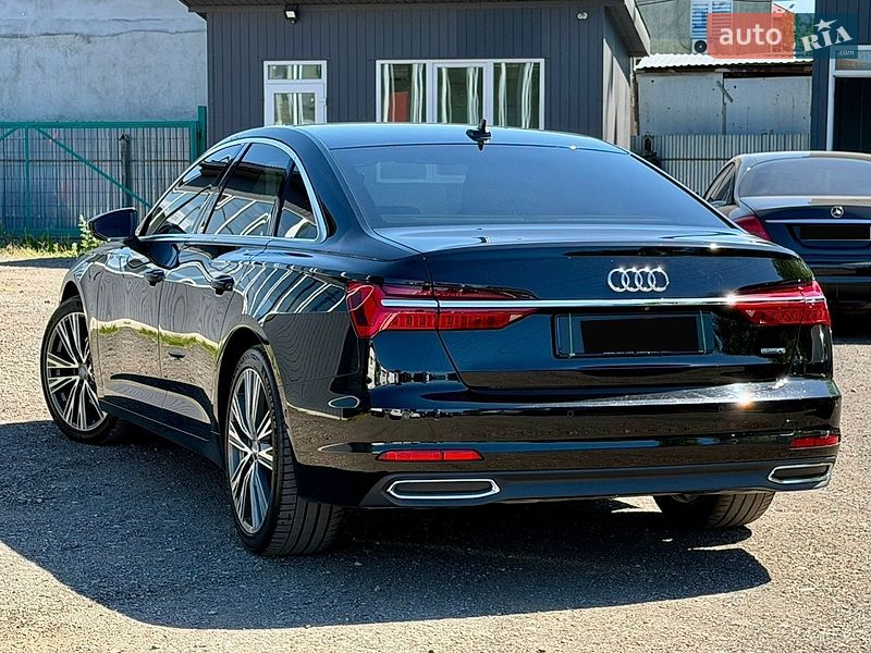 Седан Audi A6 2018 в Ужгороде