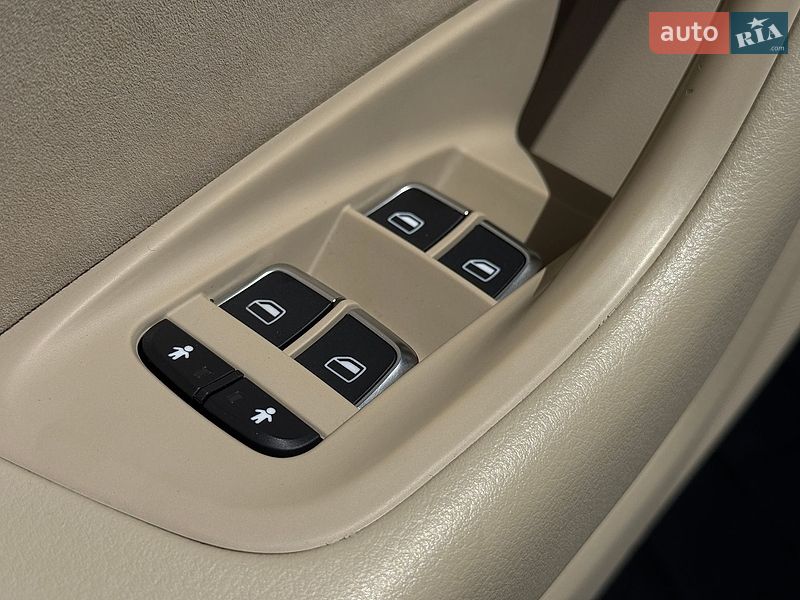 Седан Audi A6 2016 в Мукачевому