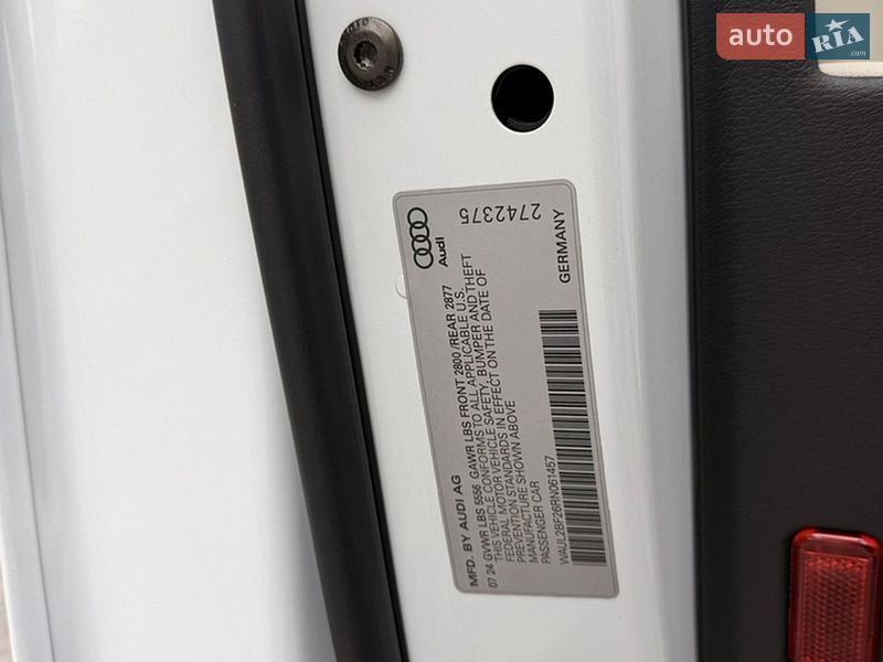 Седан Audi A6 2024 в Львове