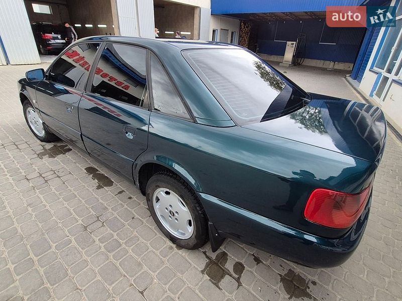 Седан Audi A6 1995 в Кременце