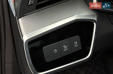 Седан Audi A6 2022 в Львове