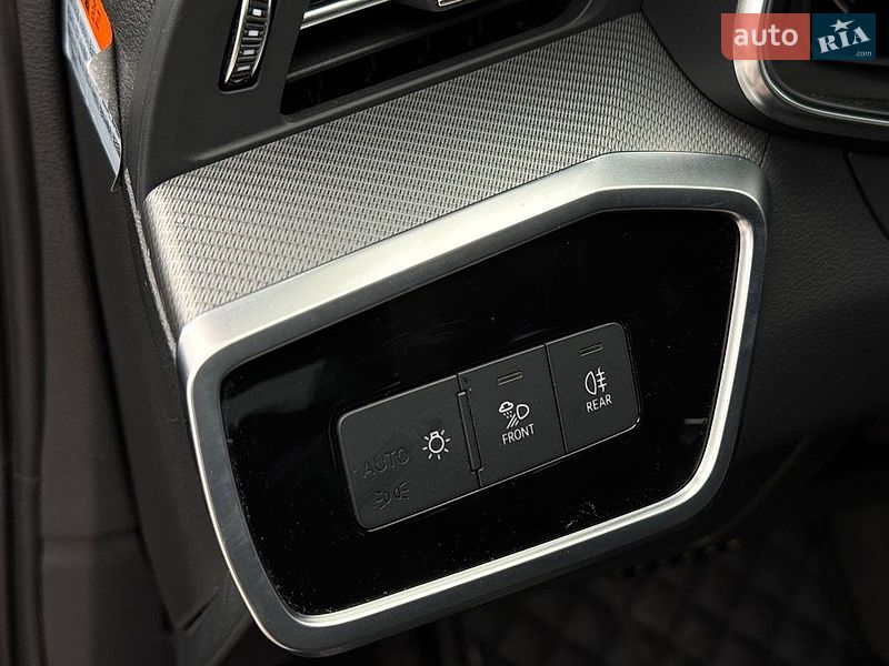 Седан Audi A6 2022 в Львове