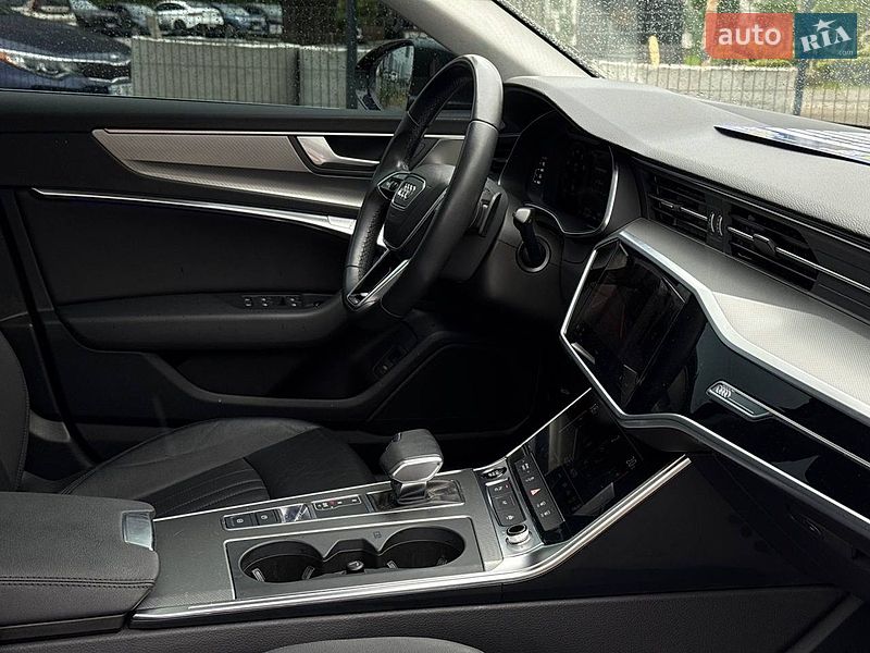 Седан Audi A6 2022 в Львове